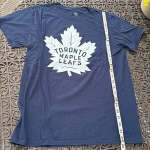Toronto Maple Leafs 100% cotton Blue T-Shirt. Size Medium
